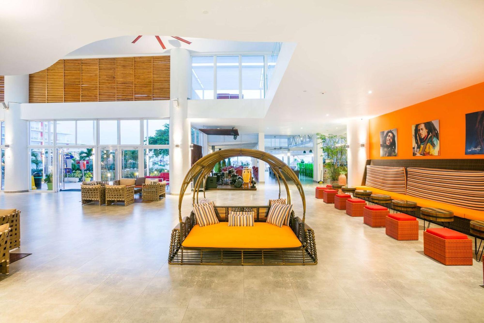 Grand Decameron Cornwall Beach, A Trademark All-Inclusive Resort Montego Bay Dış mekan fotoğraf