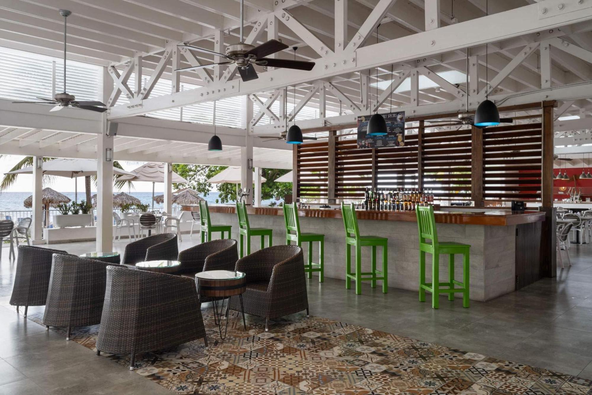 Grand Decameron Cornwall Beach, A Trademark All-Inclusive Resort Montego Bay Dış mekan fotoğraf