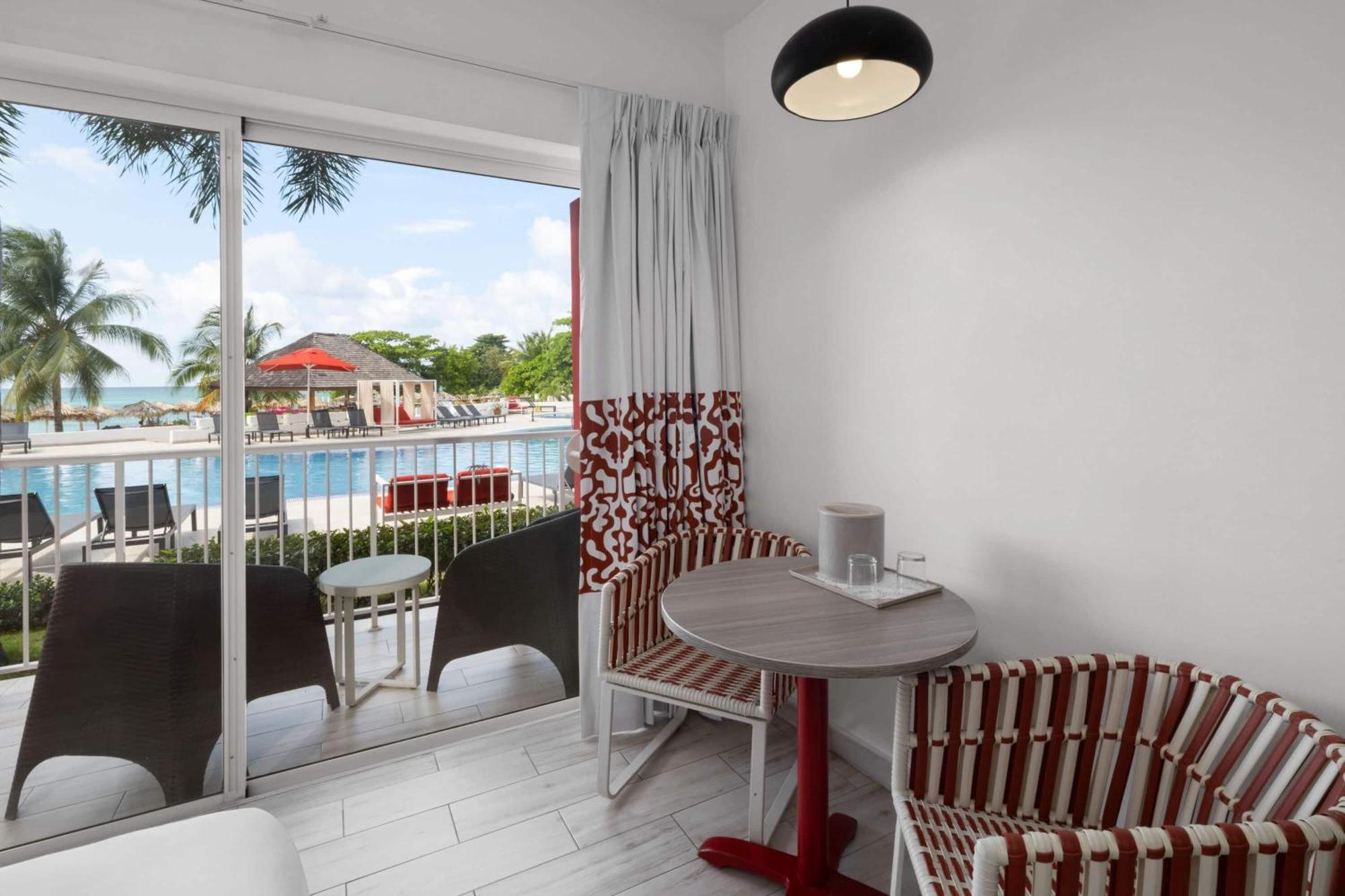 Grand Decameron Cornwall Beach, A Trademark All-Inclusive Resort Montego Bay Dış mekan fotoğraf