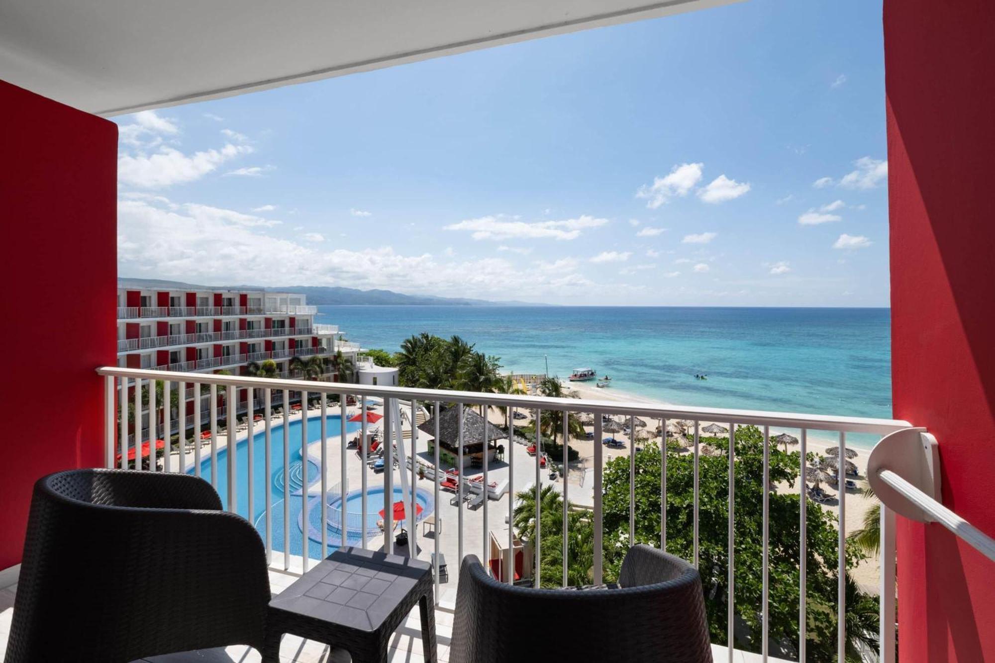 Grand Decameron Cornwall Beach, A Trademark All-Inclusive Resort Montego Bay Dış mekan fotoğraf
