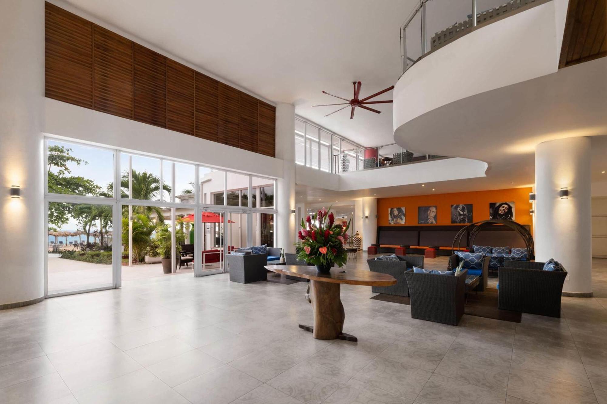 Grand Decameron Cornwall Beach, A Trademark All-Inclusive Resort Montego Bay Dış mekan fotoğraf