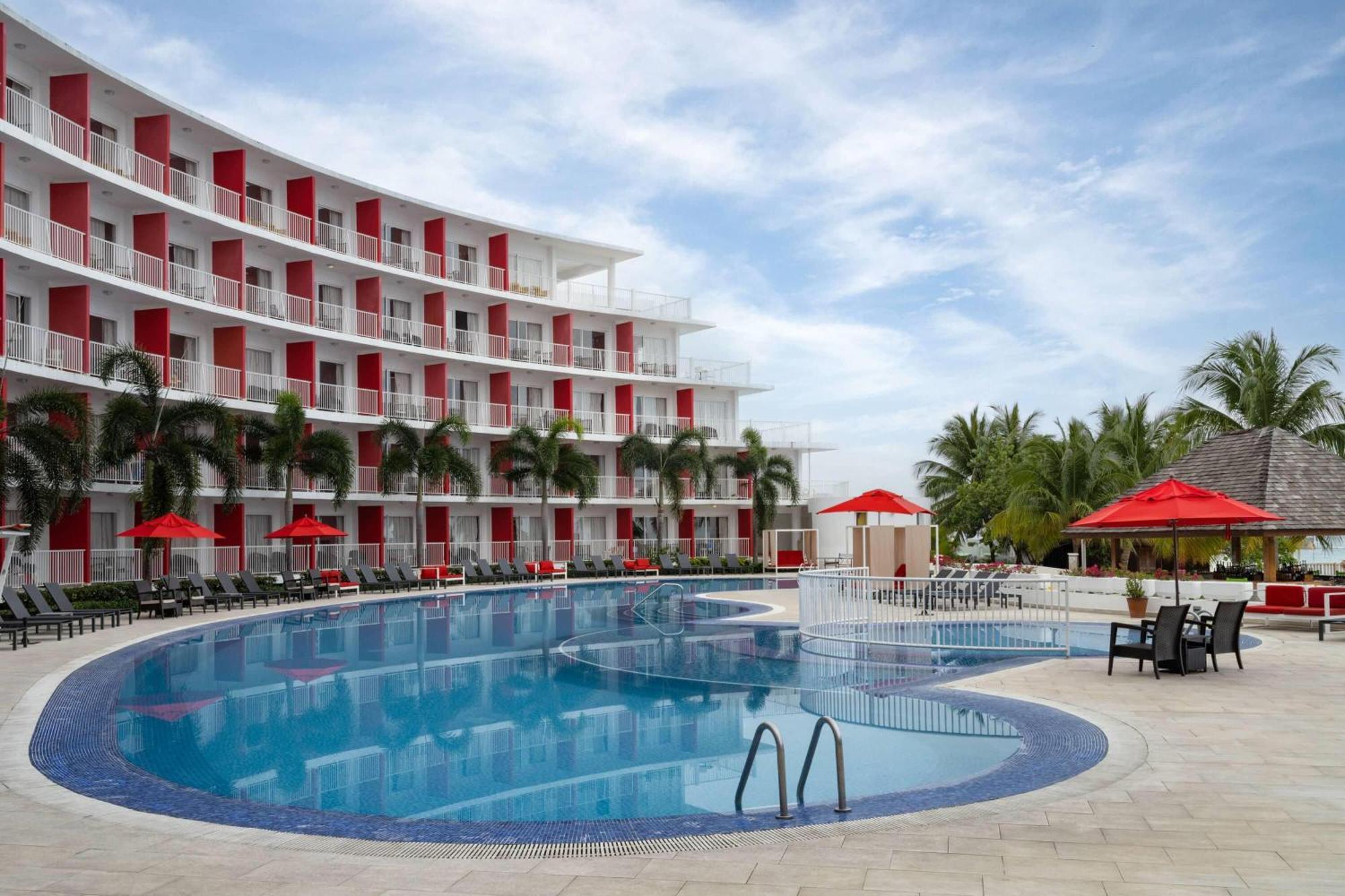 Grand Decameron Cornwall Beach, A Trademark All-Inclusive Resort Montego Bay Dış mekan fotoğraf