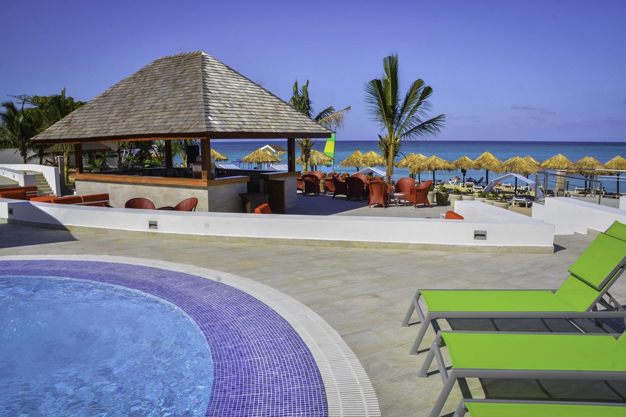 Grand Decameron Cornwall Beach, A Trademark All-Inclusive Resort Montego Bay Dış mekan fotoğraf