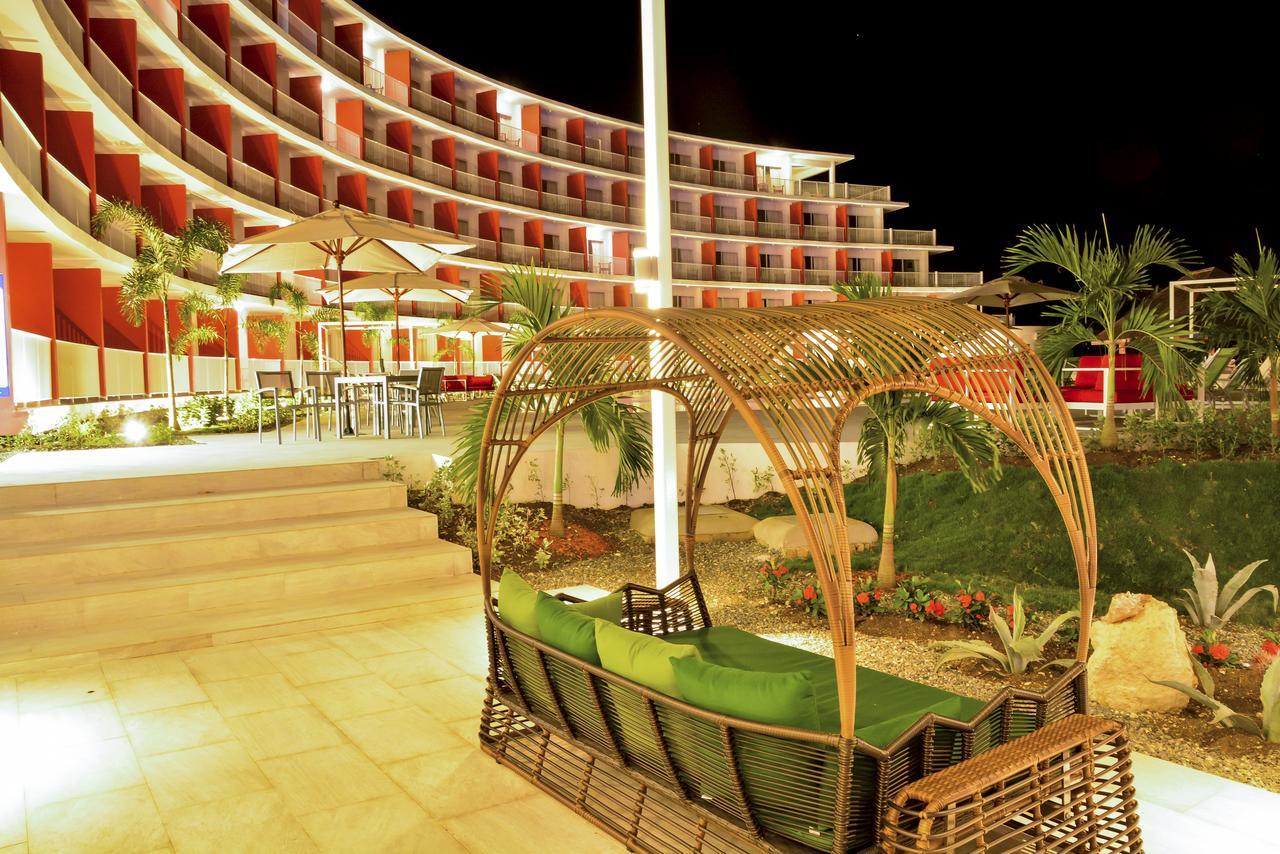 Grand Decameron Cornwall Beach, A Trademark All-Inclusive Resort Montego Bay Dış mekan fotoğraf