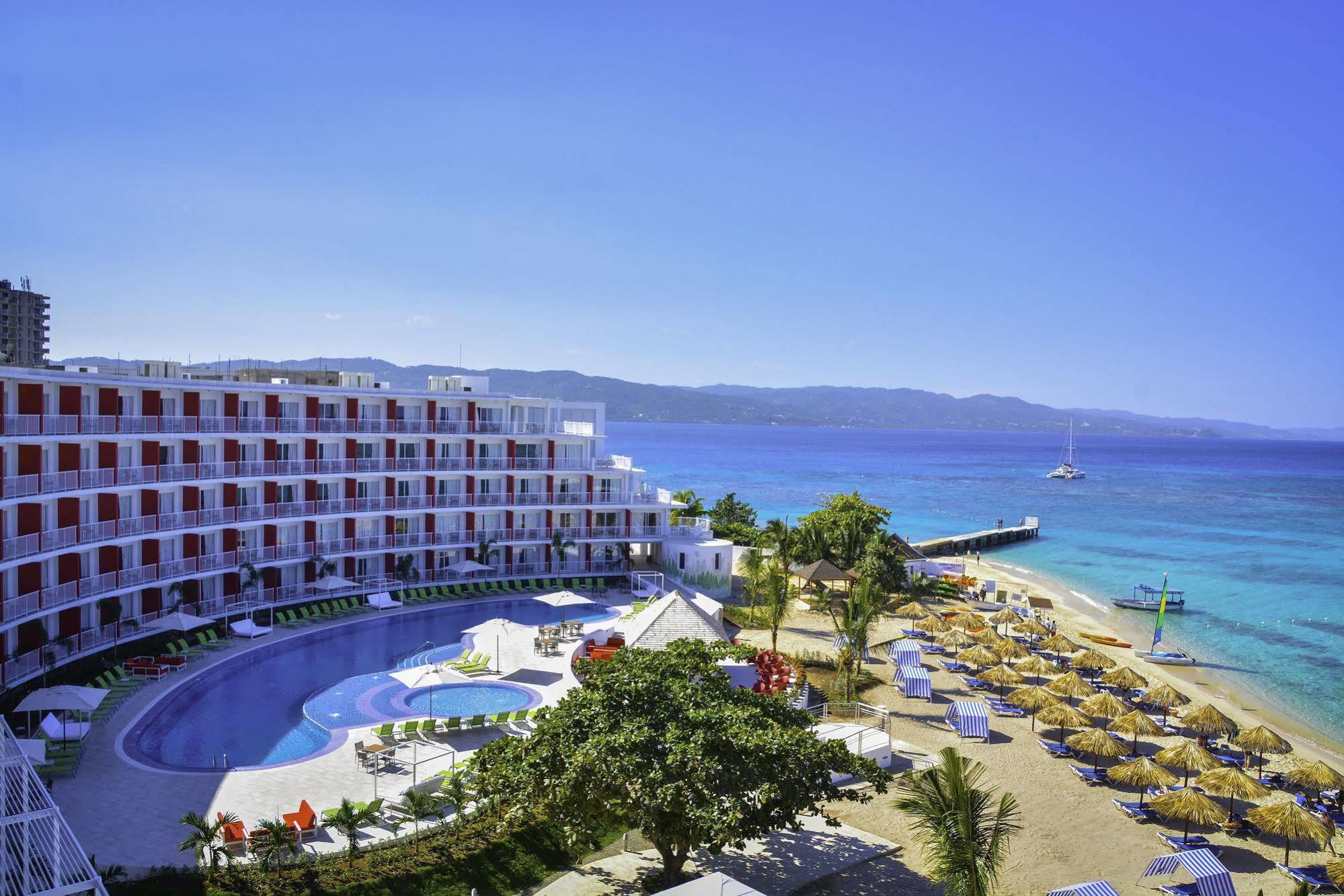 Grand Decameron Cornwall Beach, A Trademark All-Inclusive Resort Montego Bay Dış mekan fotoğraf